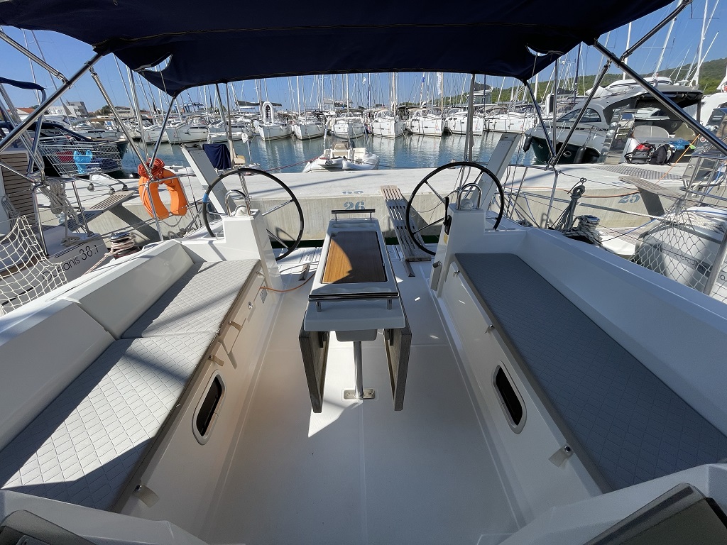 Oceanis 38 - 3 cab. — photo 4