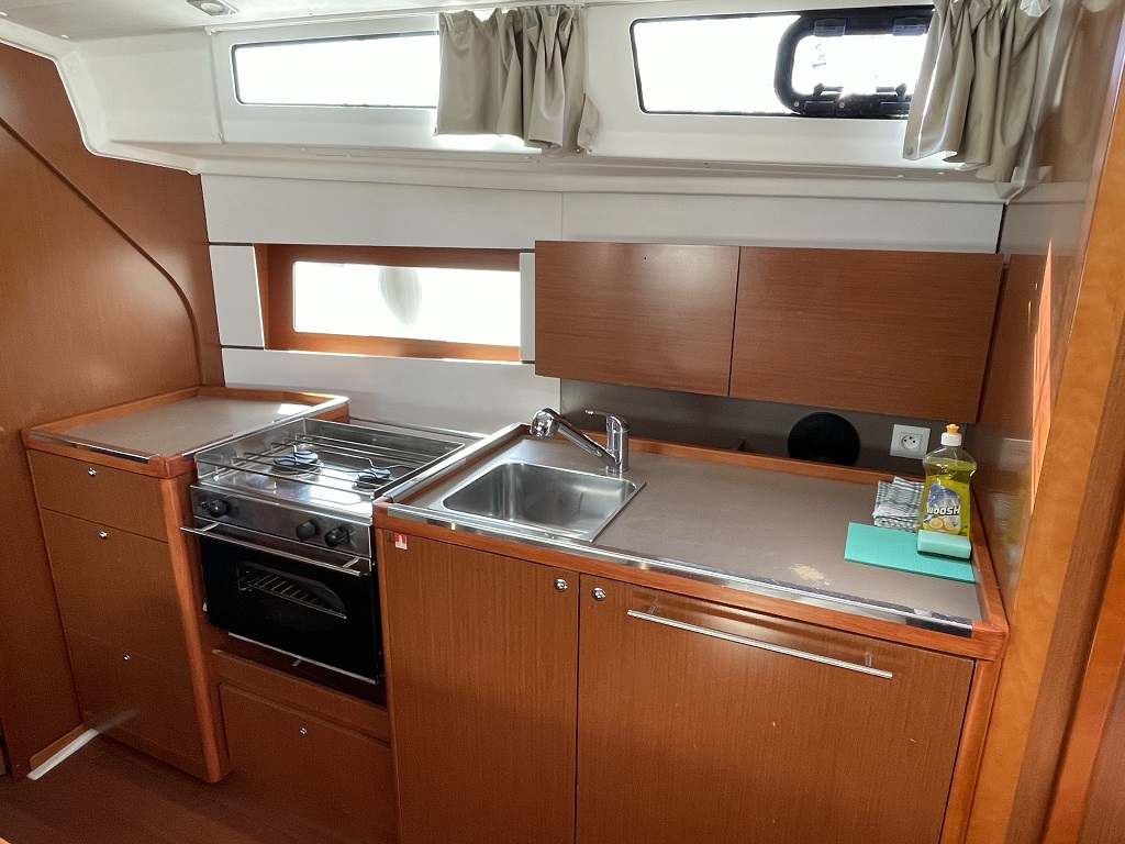 Oceanis 38 - 3 cab. — photo 10