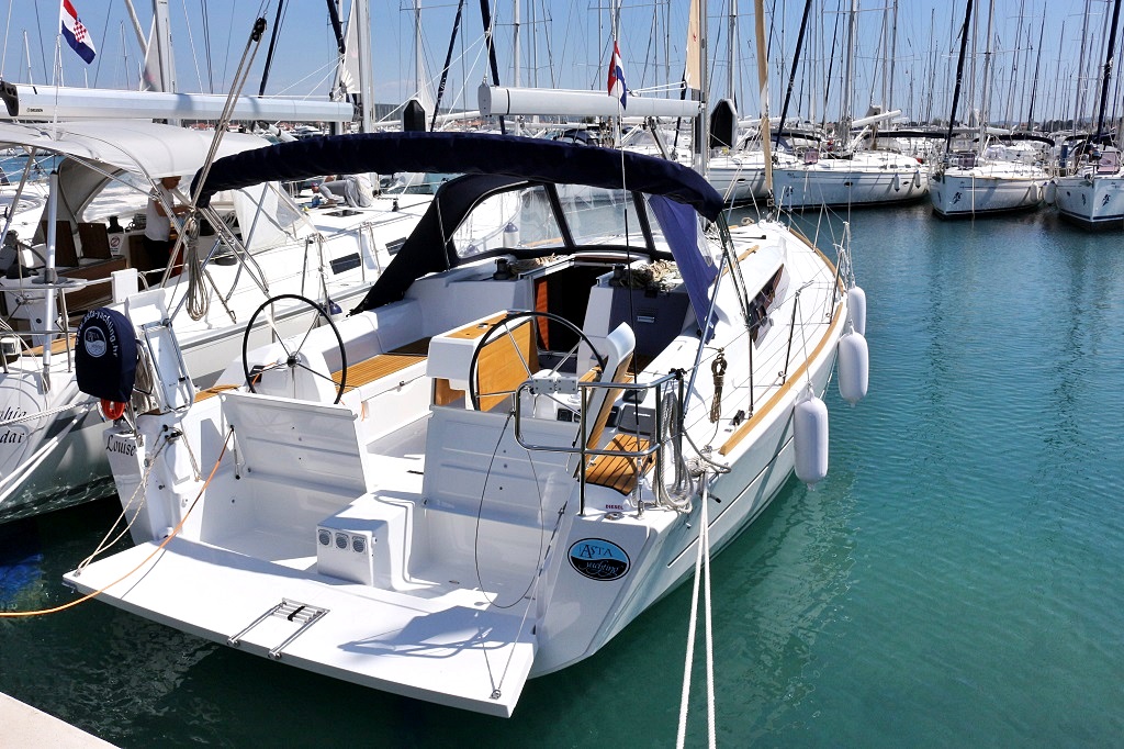 Dufour 382 GL — photo 7