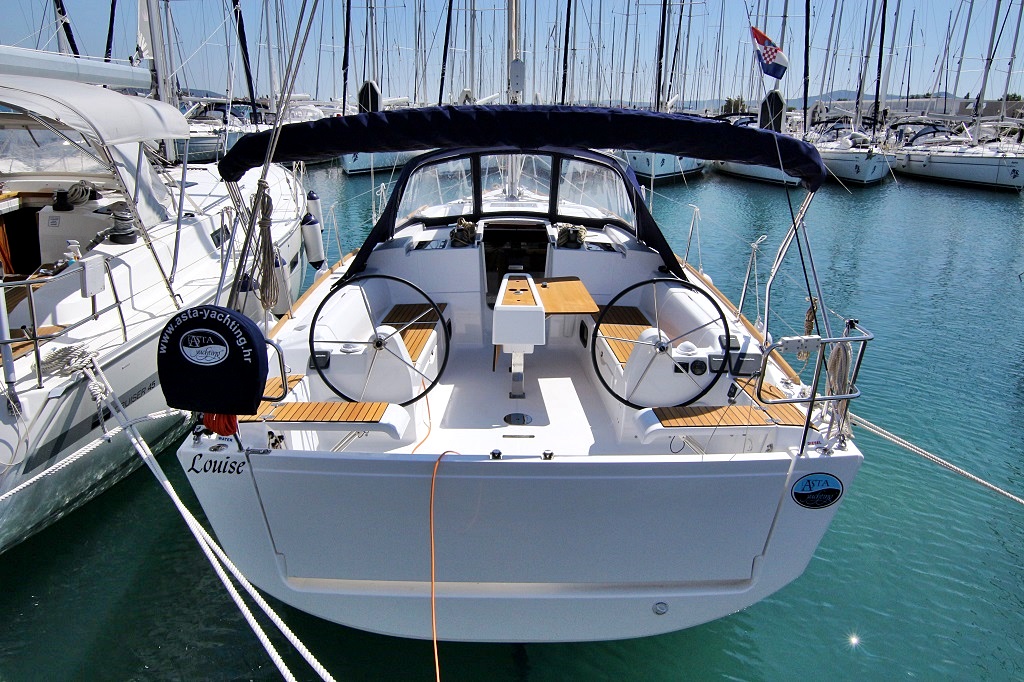 Dufour 382 GL — photo 8
