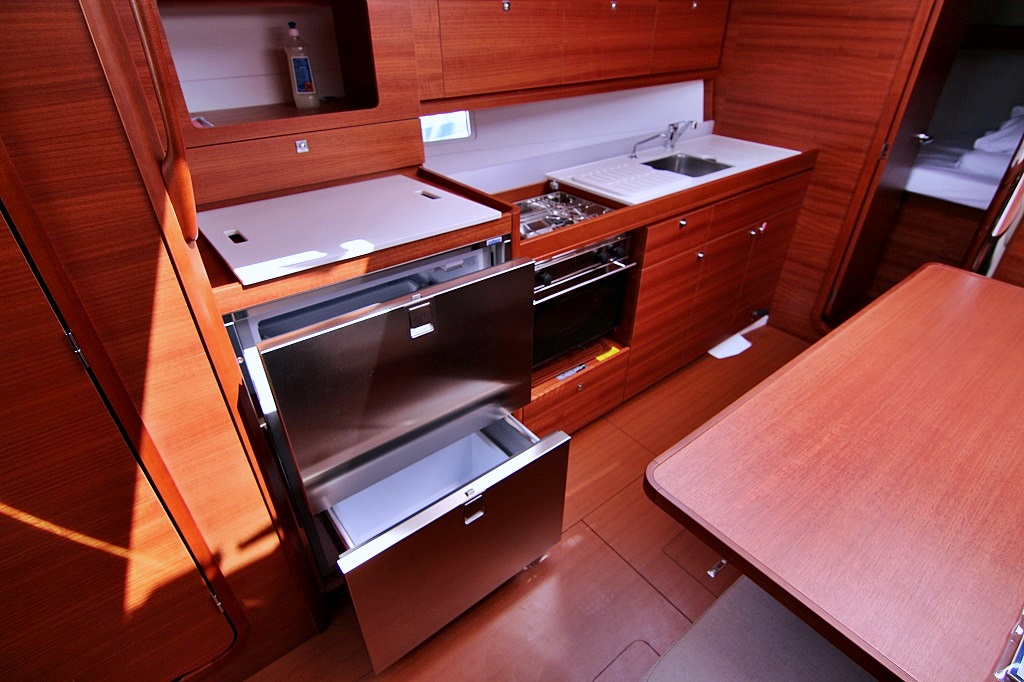 Dufour 382 GL — photo 17