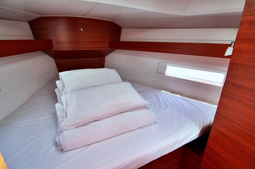 Dufour 382 GL — photo 22