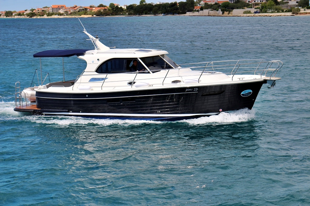 Adriana 36 — photo 12