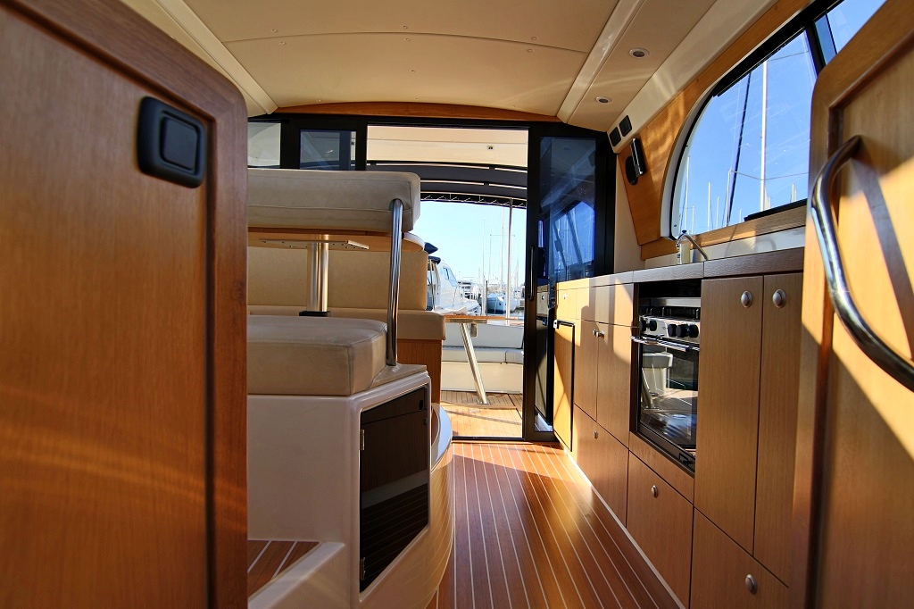 Adriana 36 — photo 17