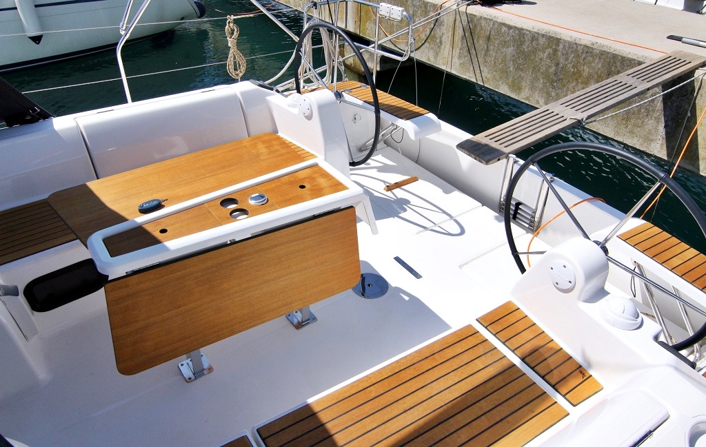 Dufour 382 GL — photo 5