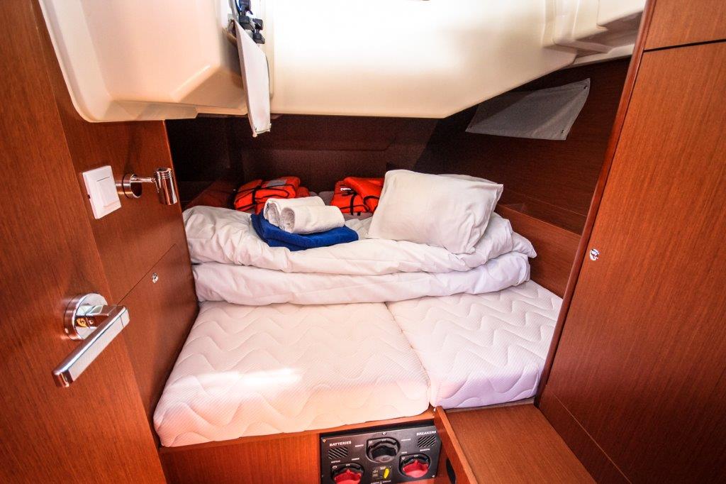 Oceanis 41.1 — photo 9