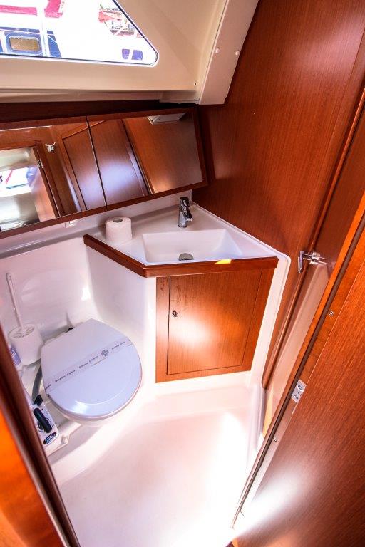 Oceanis 41.1 — photo 11