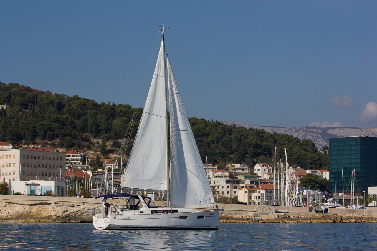 Oceanis 35 — photo 3