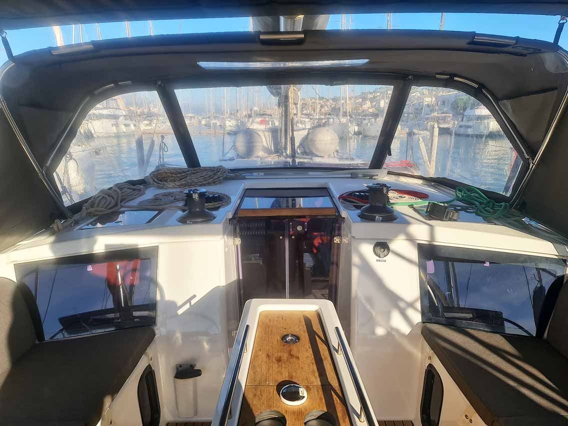 Dufour 430 - 3 cab. — photo 7