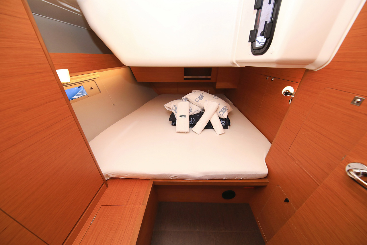 Dufour 430 - 3 cab. — photo 20