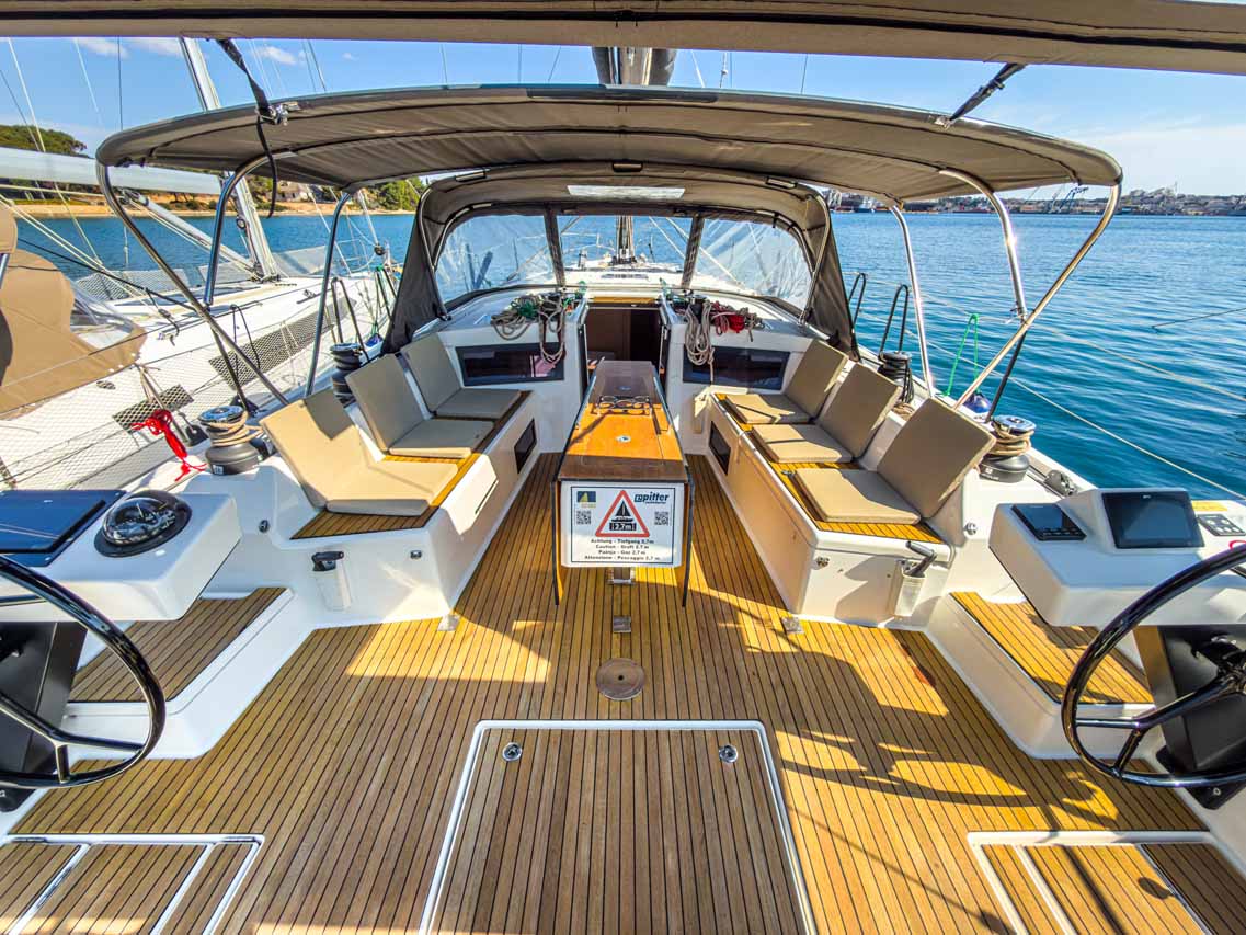 Dufour 470 performance - 4 cab. — photo 4