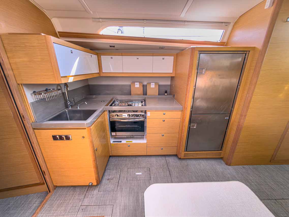 Dufour 470 performance - 4 cab. — photo 13