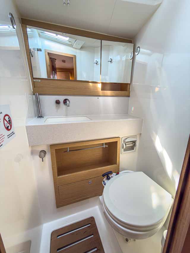 Dufour 470 performance - 4 cab. — photo 22