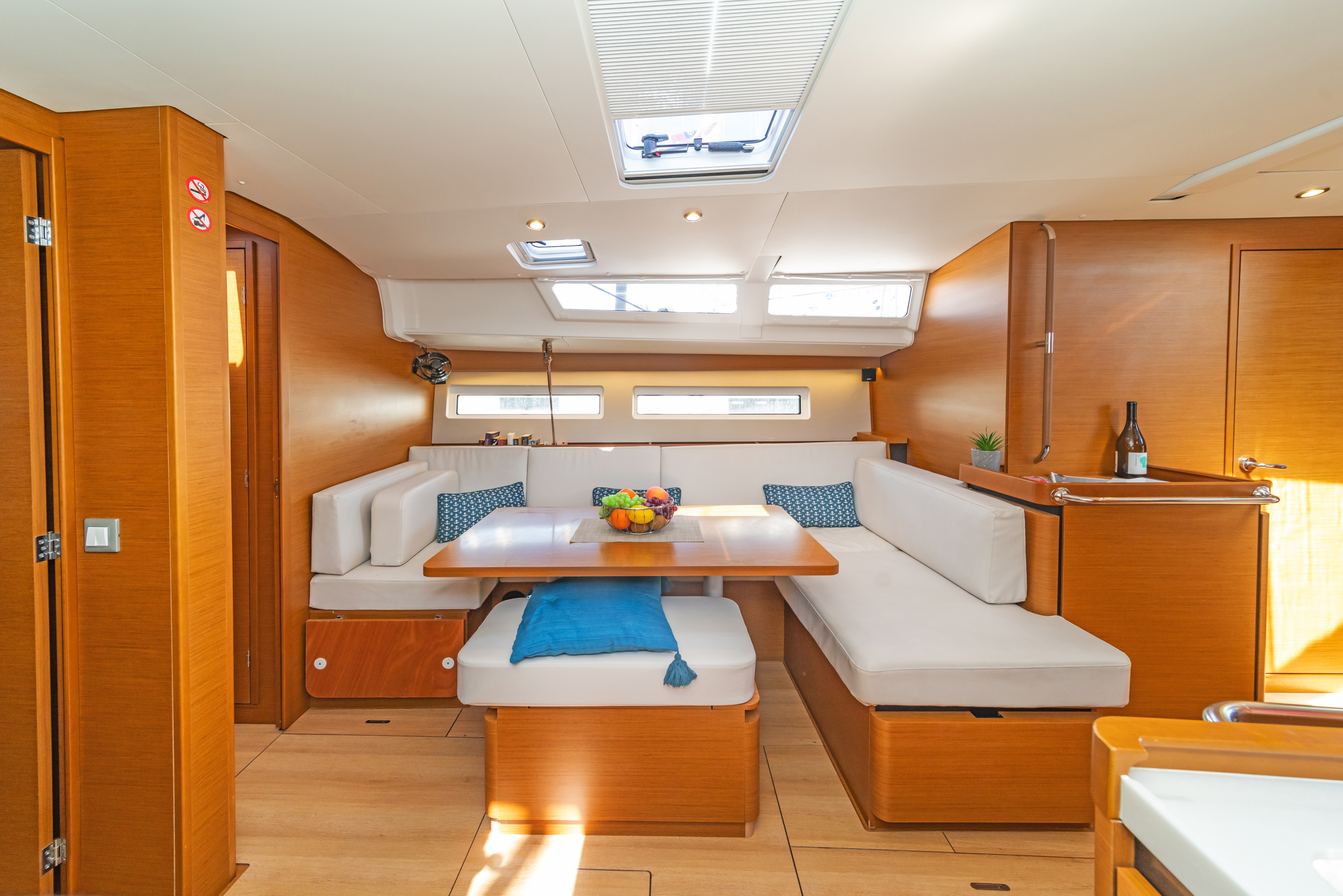 Sun Odyssey 490 - 5 + 1 cab. — photo 8