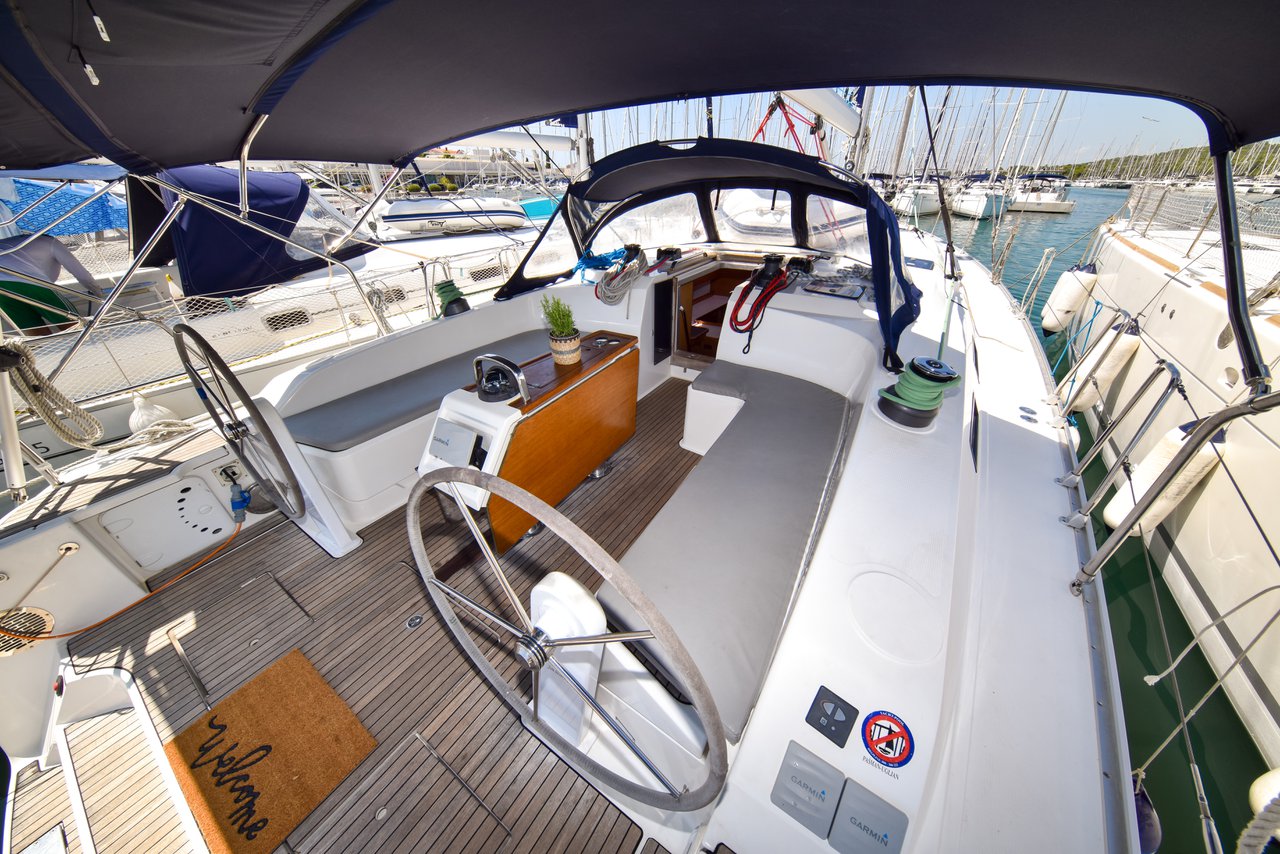 Bavaria Cruiser 51 — photo 4
