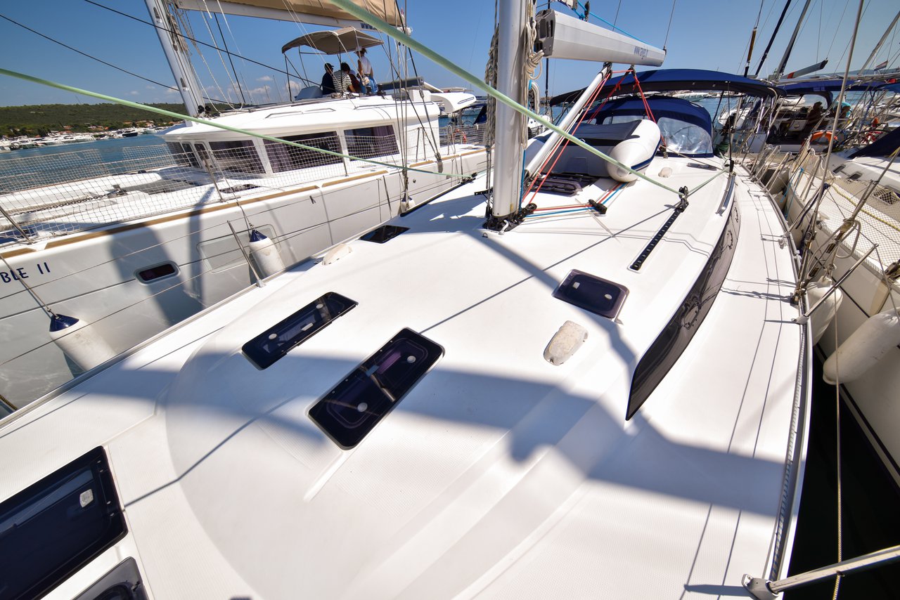 Bavaria Cruiser 51 — photo 12