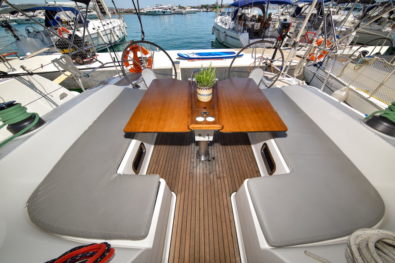 Bavaria Cruiser 51 — photo 16