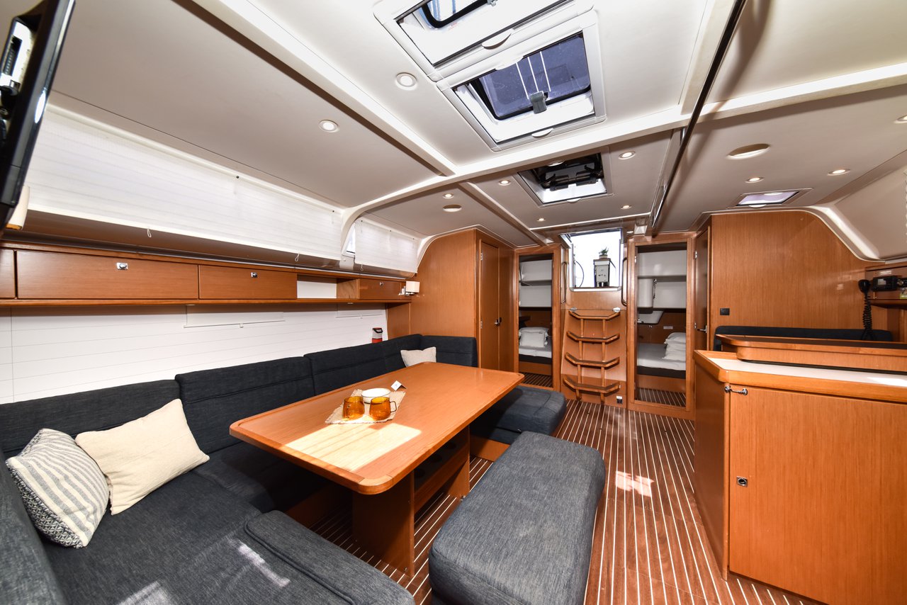 Bavaria Cruiser 51 — photo 17