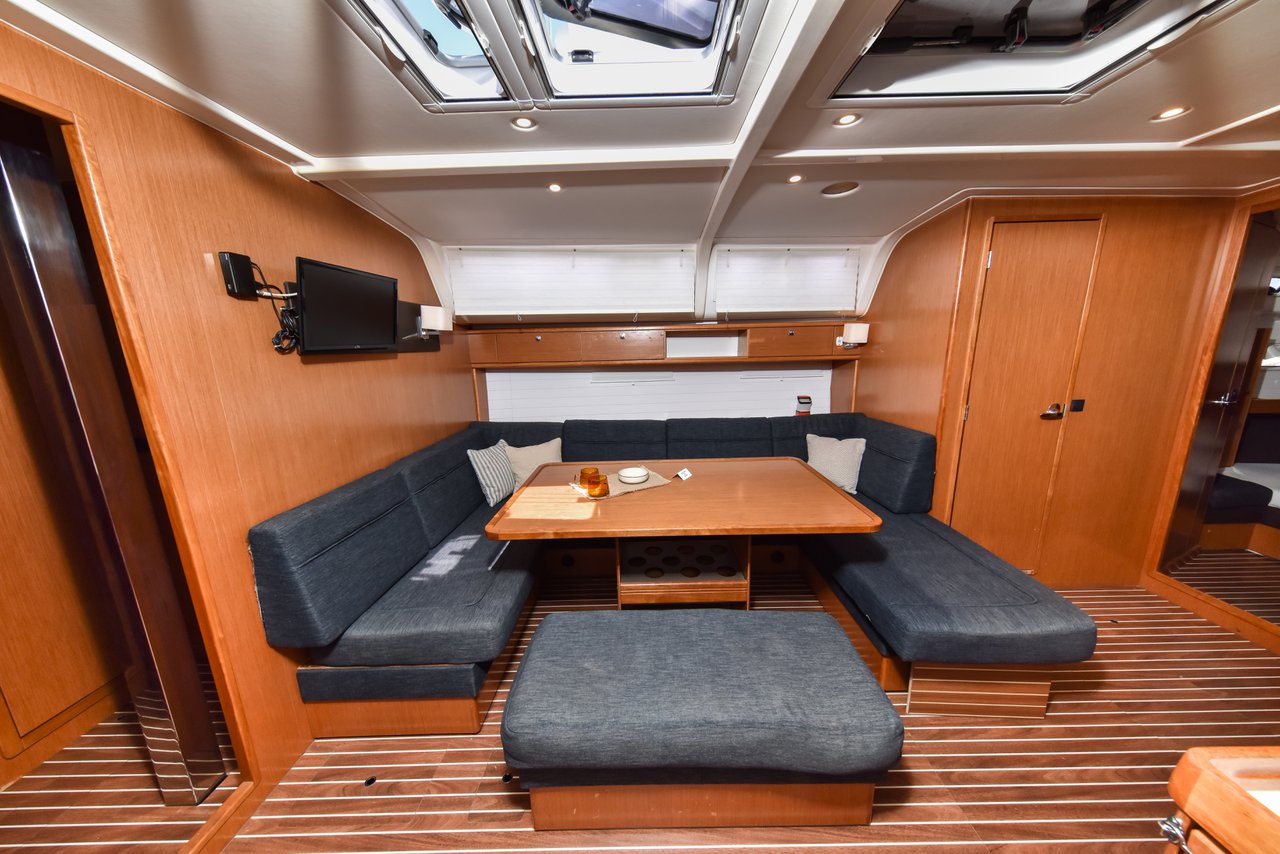 Bavaria Cruiser 51 — photo 24