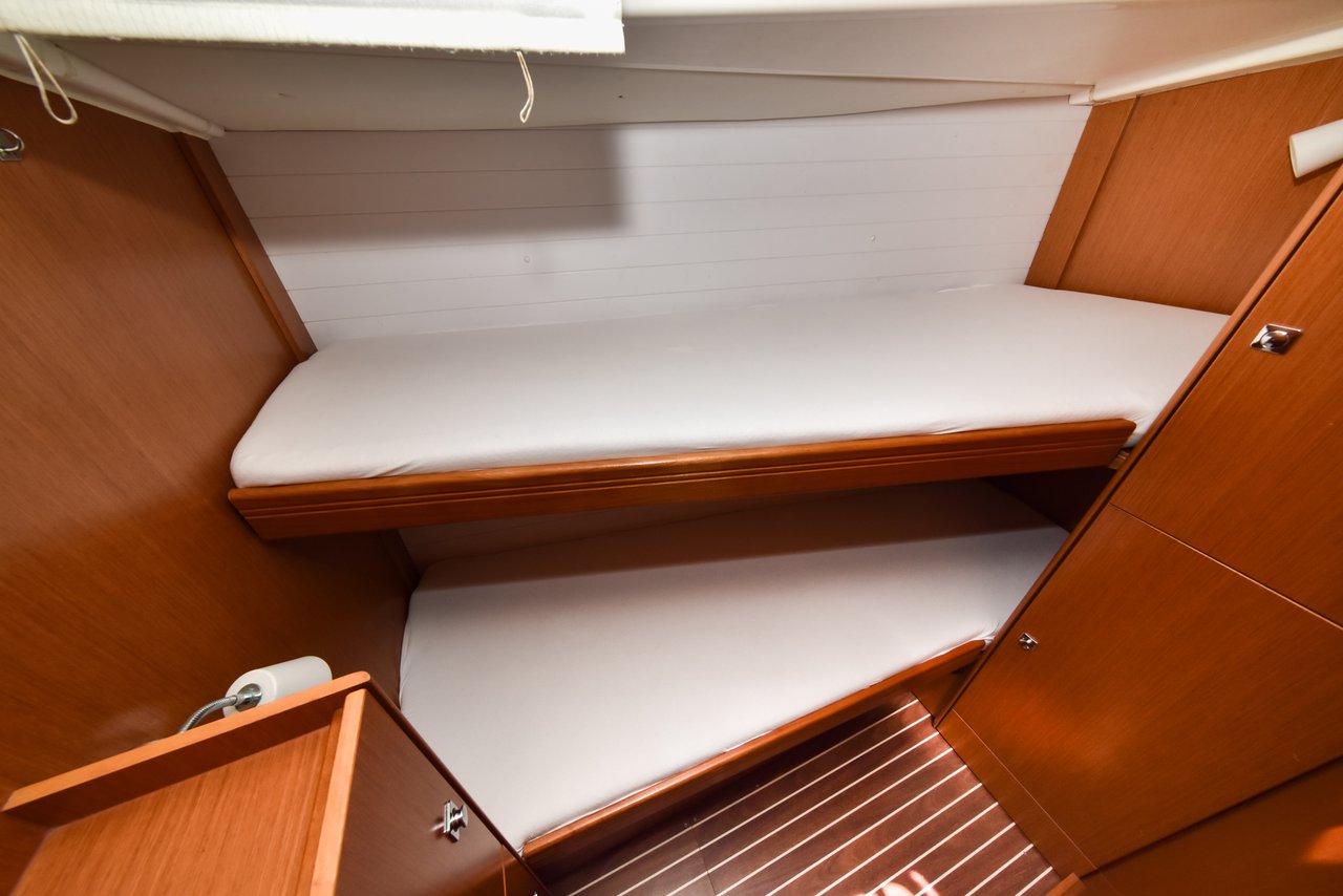 Bavaria Cruiser 51 — photo 32