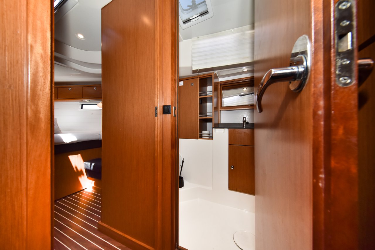 Bavaria Cruiser 51 — photo 35