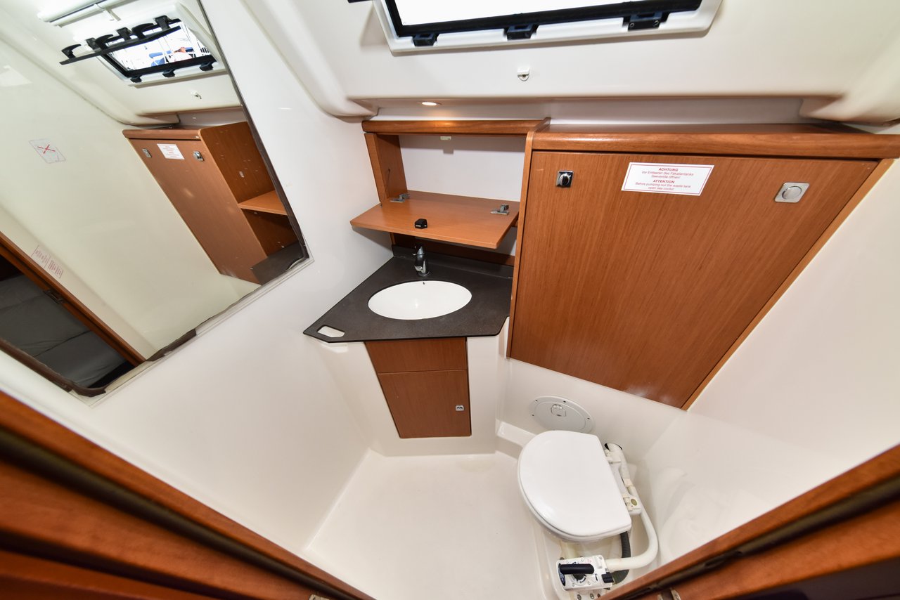 Bavaria Cruiser 51 — photo 39