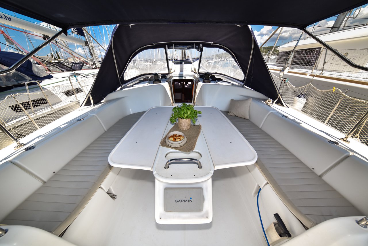 Cyclades 50.5 - 5 + 1 cab. — photo 17