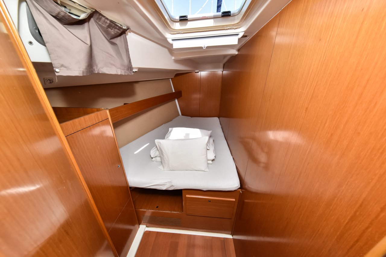 Cyclades 50.5 - 5 + 1 cab. — photo 30