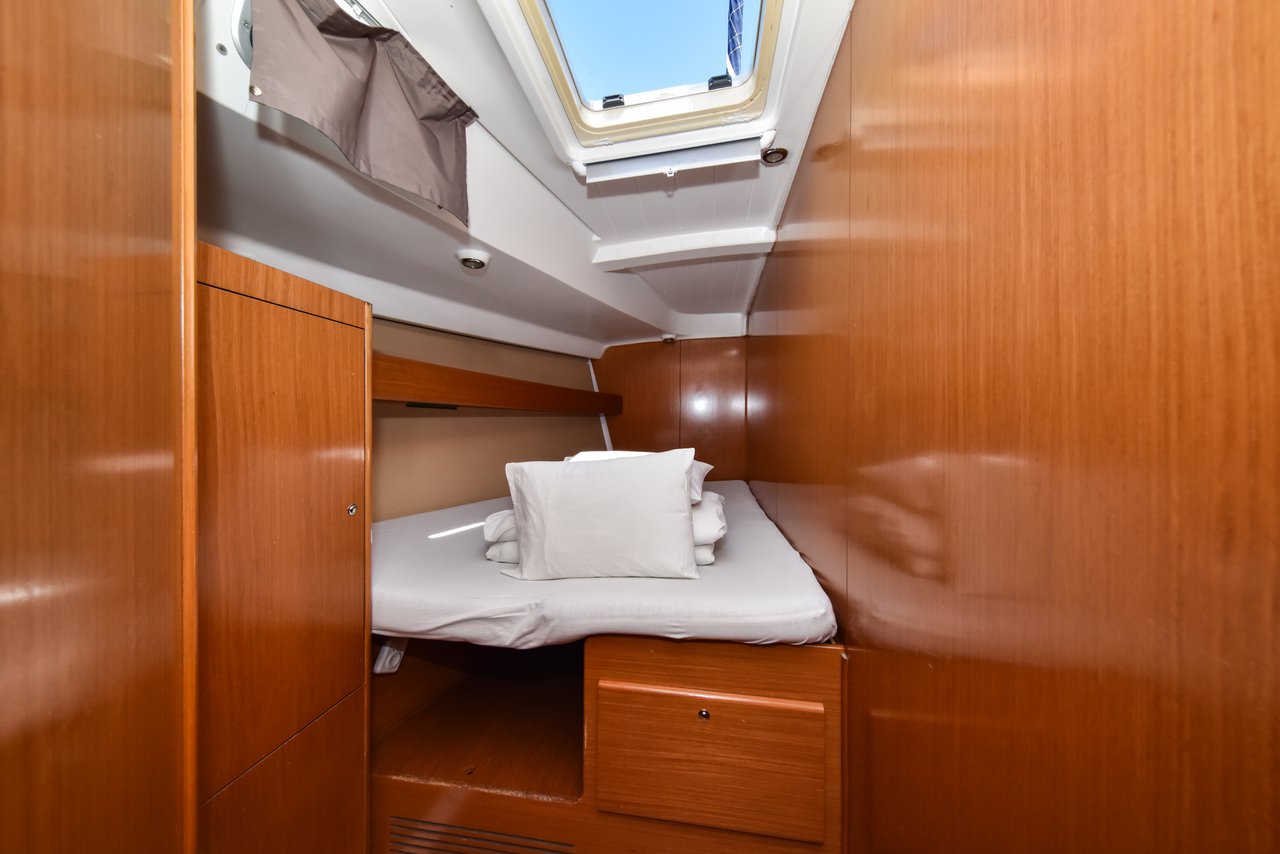 Cyclades 50.5 - 5 + 1 cab. — photo 34