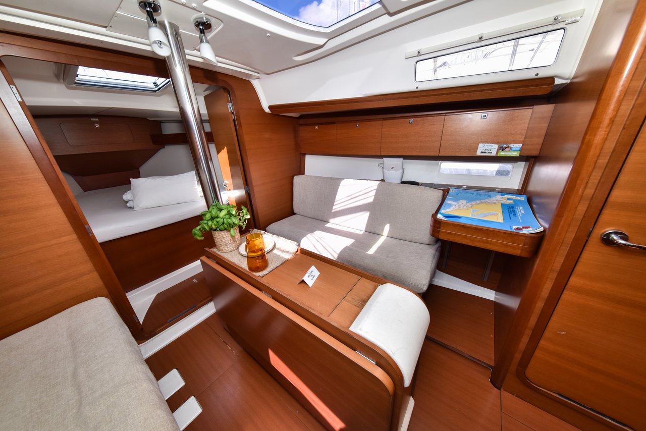 Dufour 350 GL — photo 17