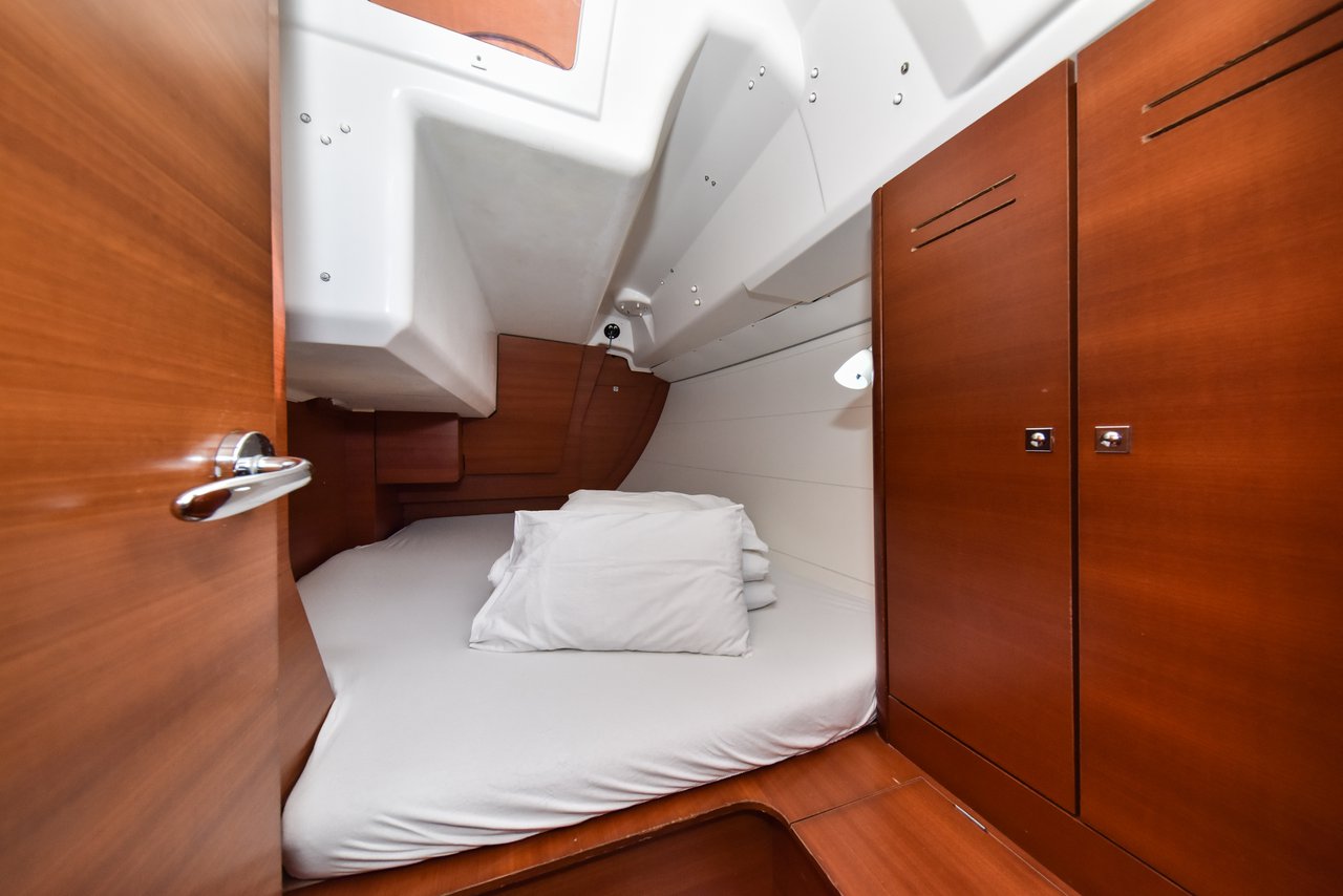 Dufour 350 GL — photo 25
