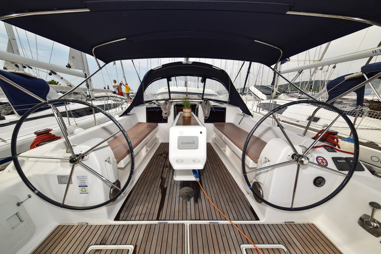 Dufour 410 GL — photo 34