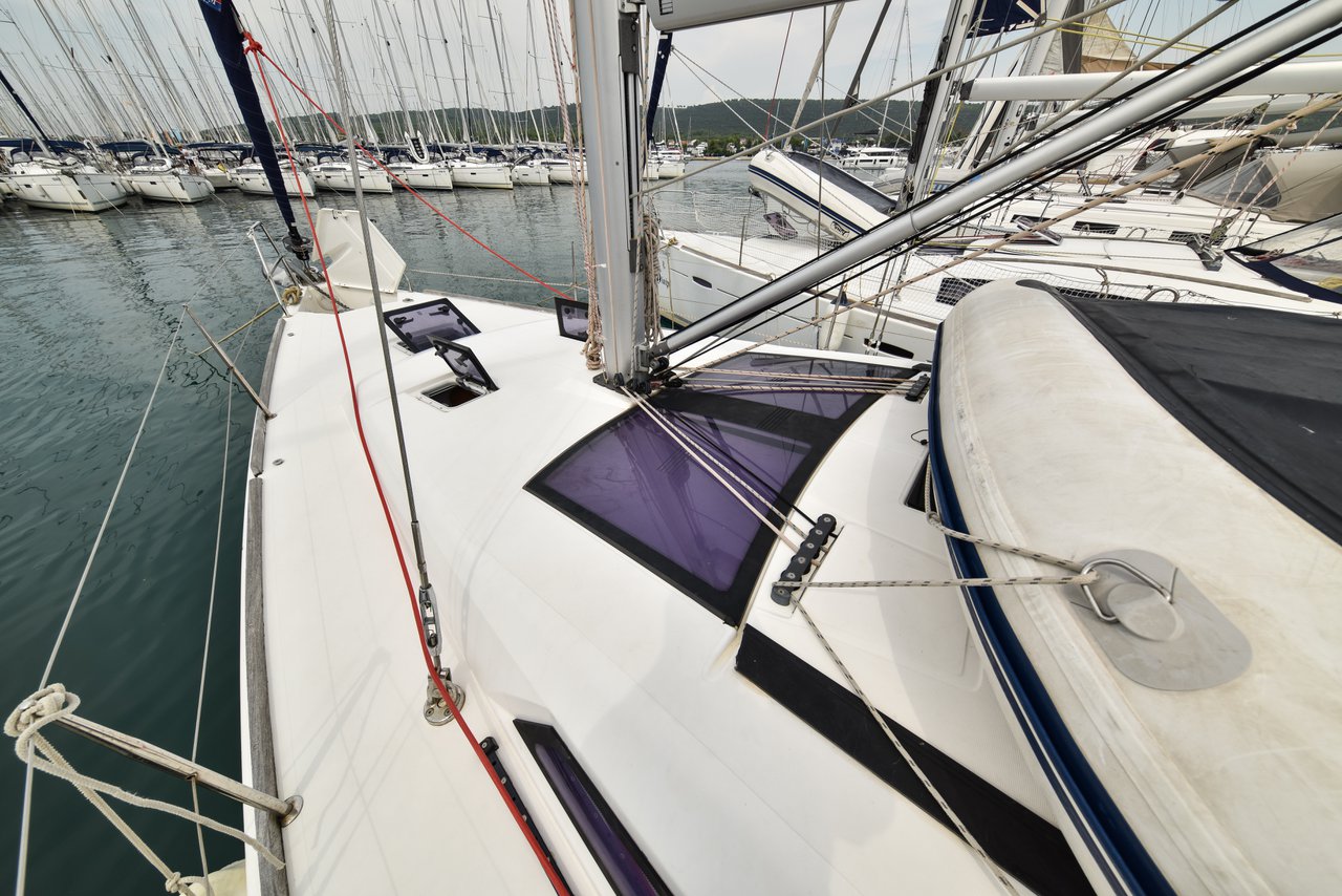 Dufour 410 GL — photo 41