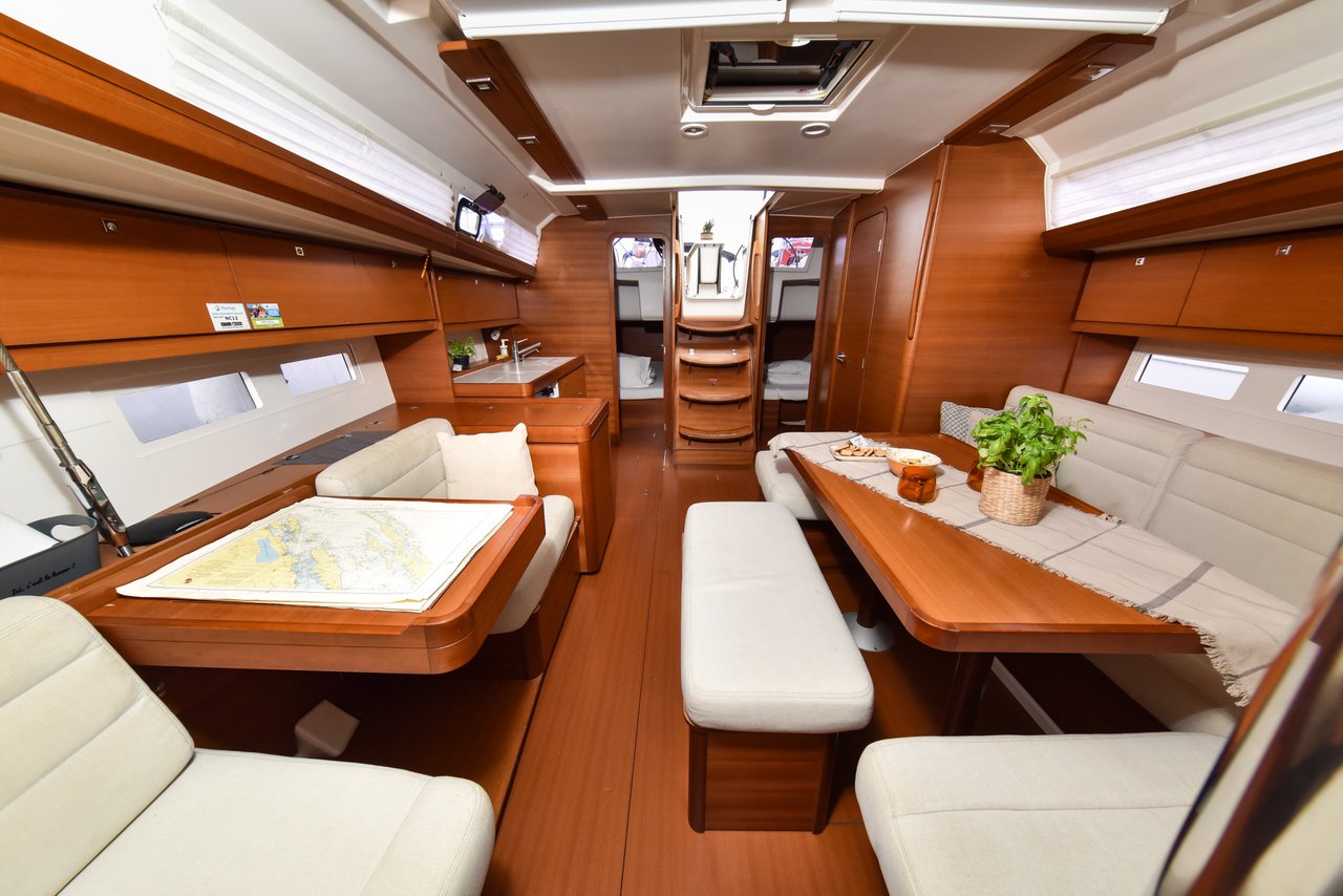 Dufour 410 GL — photo 11