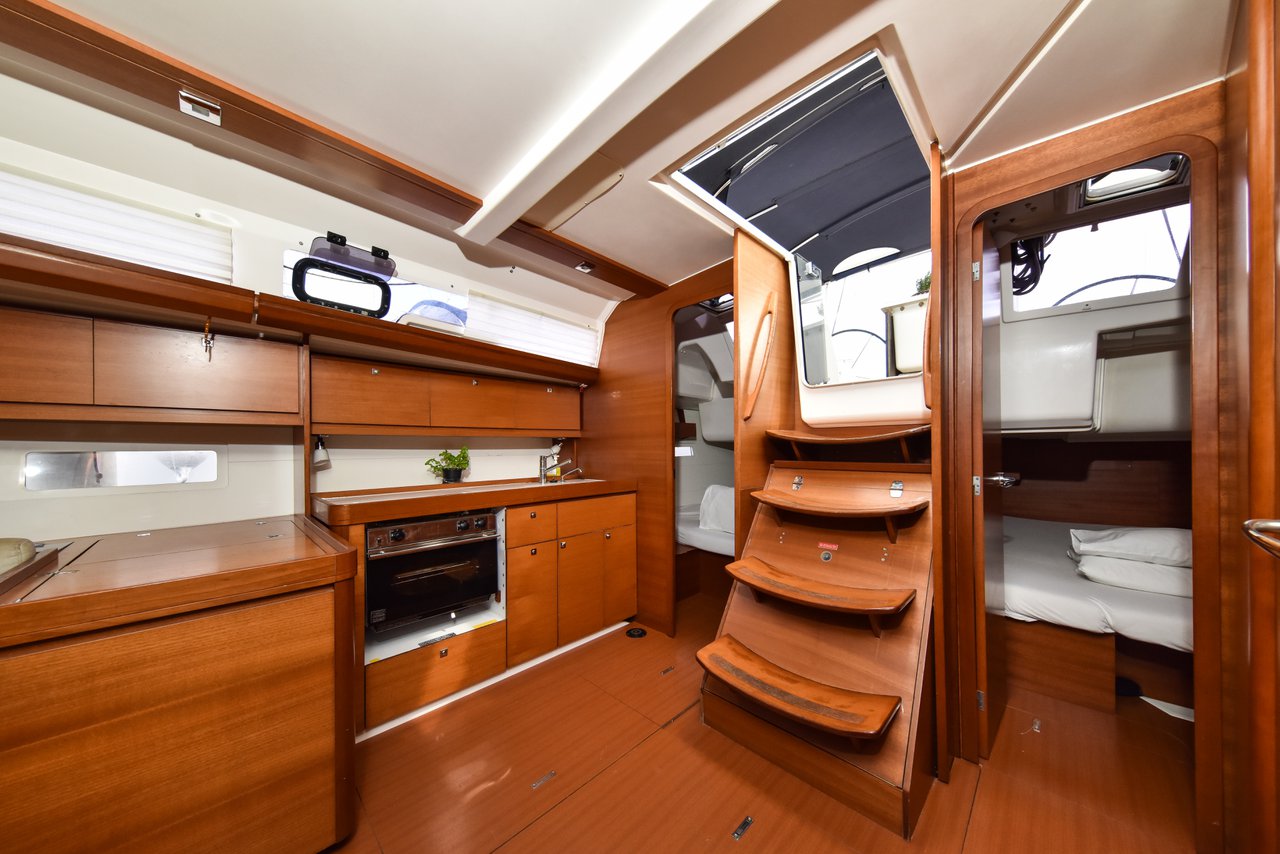 Dufour 410 GL — photo 13