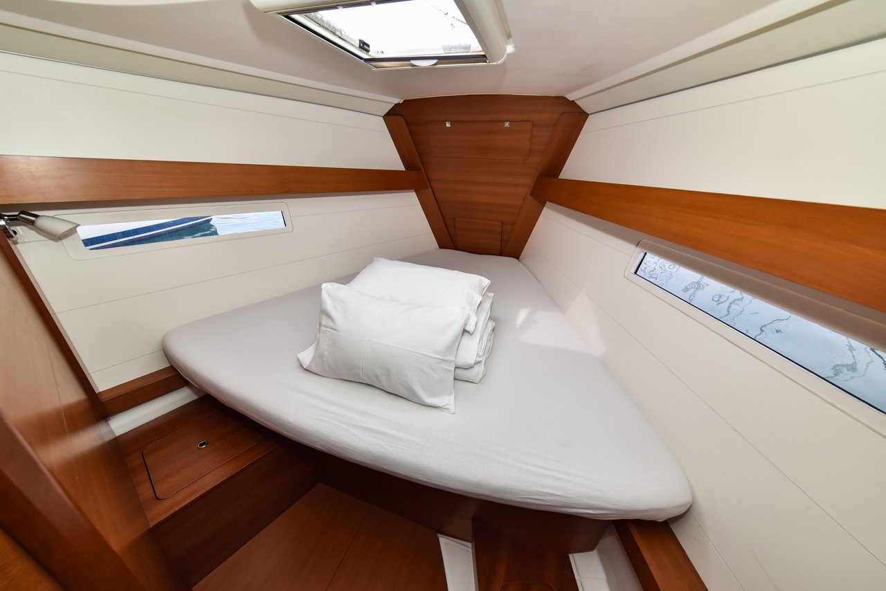 Dufour 410 GL — photo 14