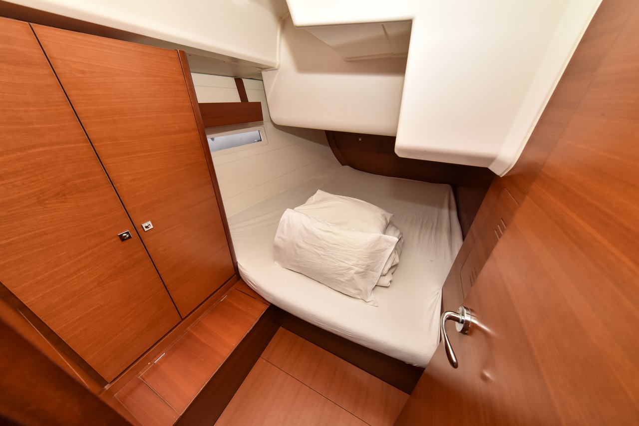 Dufour 410 GL — photo 19