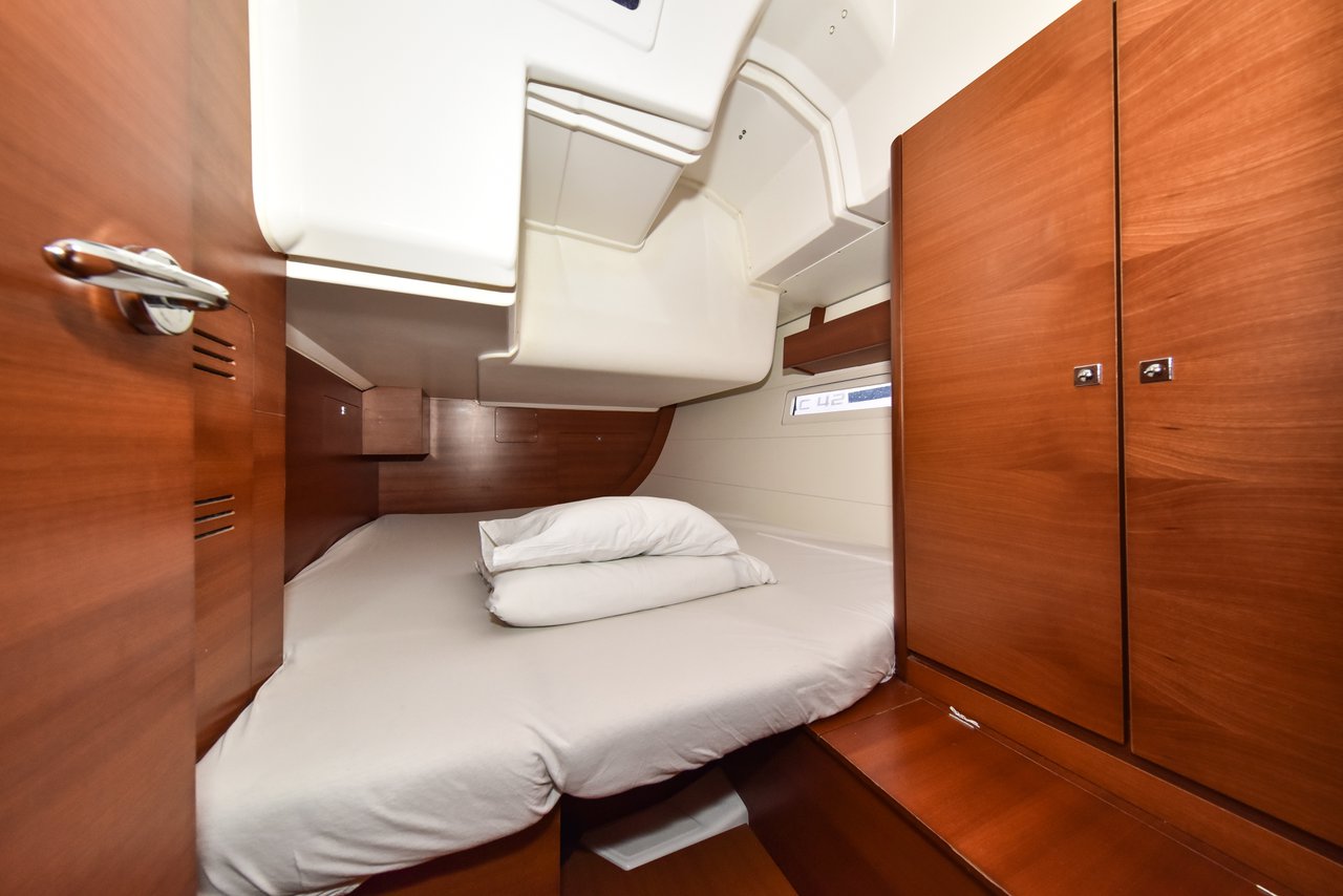 Dufour 410 GL — photo 23