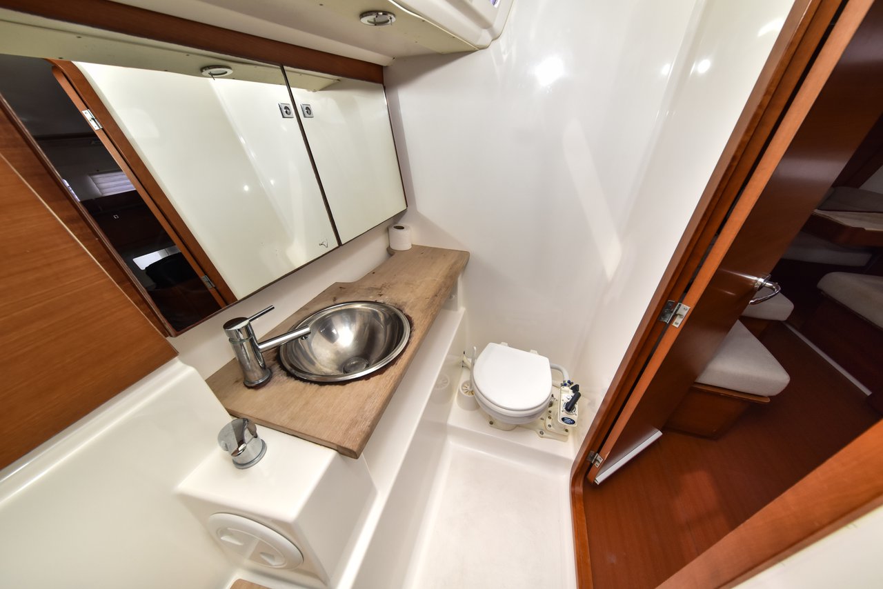 Dufour 410 GL — photo 25