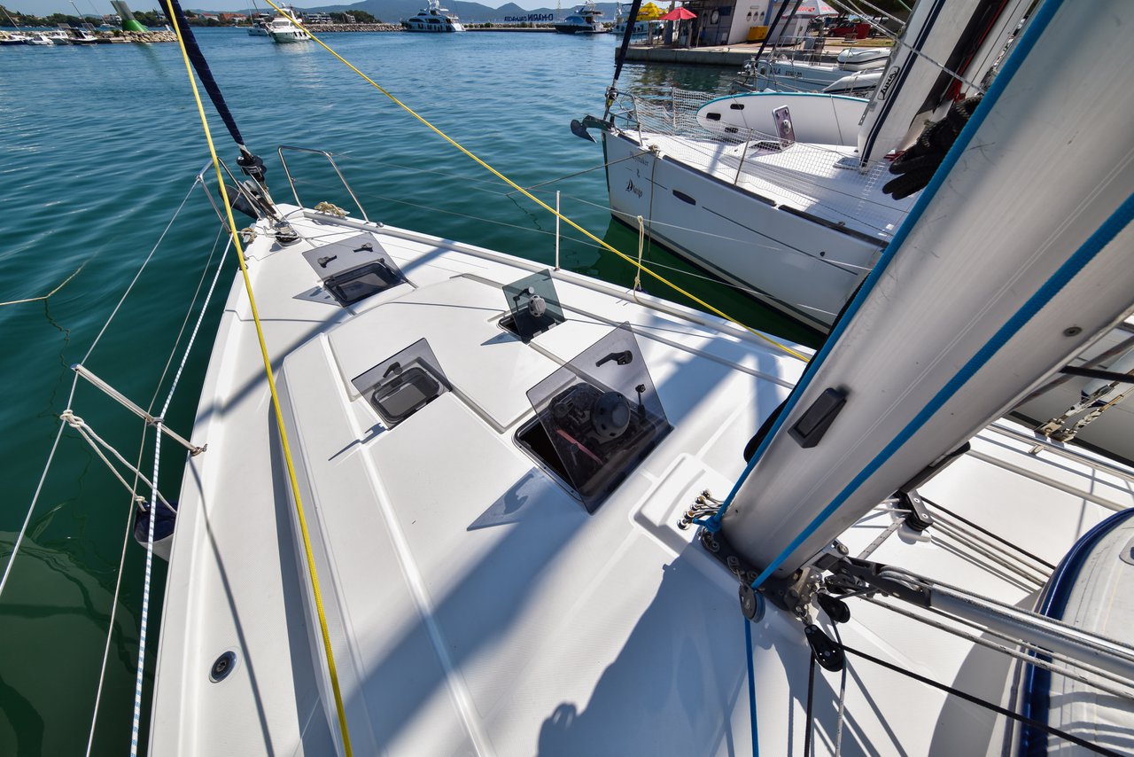 Oceanis 41.1 — photo 10