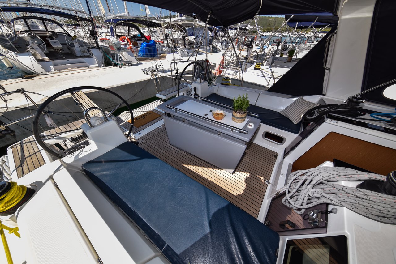 Oceanis 41.1 — photo 14