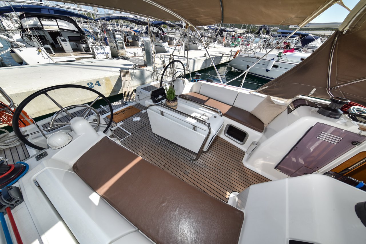 Sun Odyssey 449 — photo 16