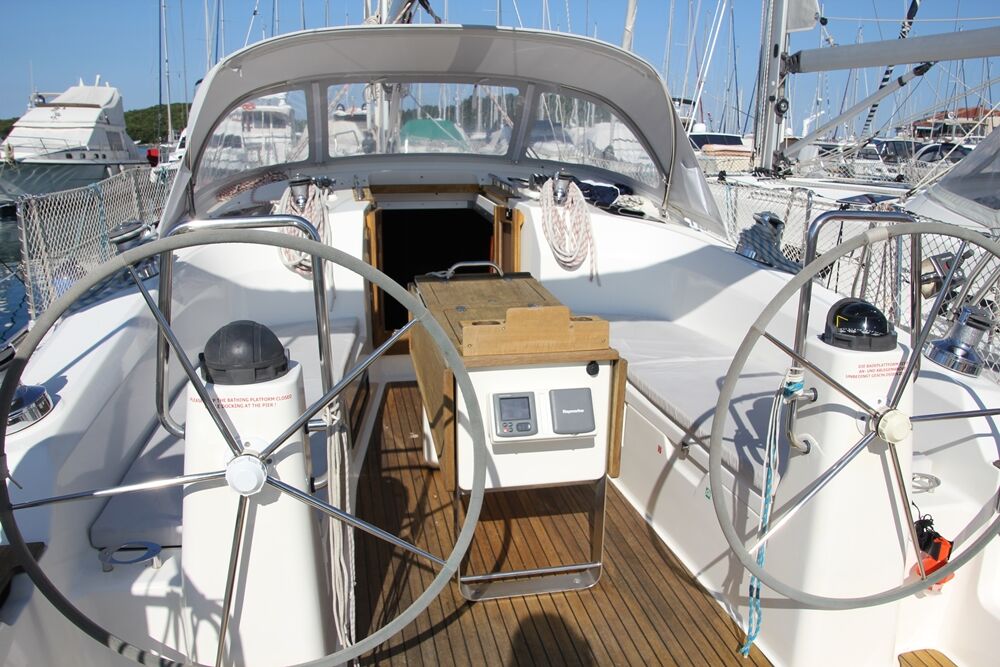 Bavaria Cruiser 40 — photo 4