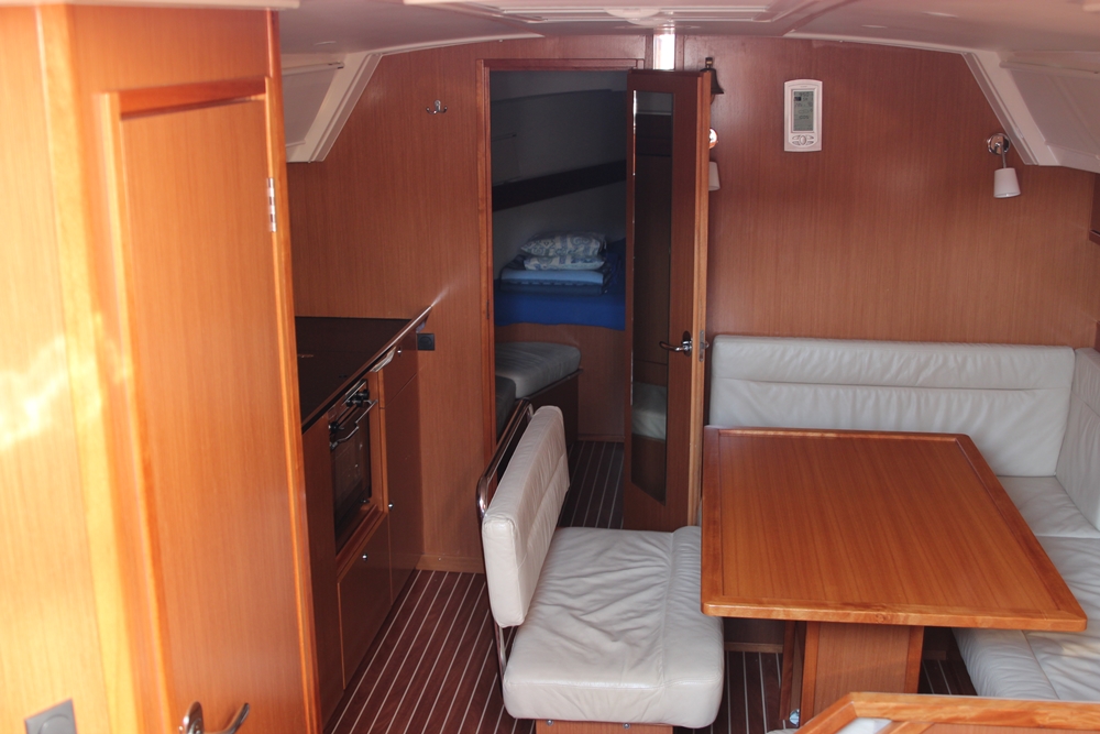 Bavaria Cruiser 40 — photo 6