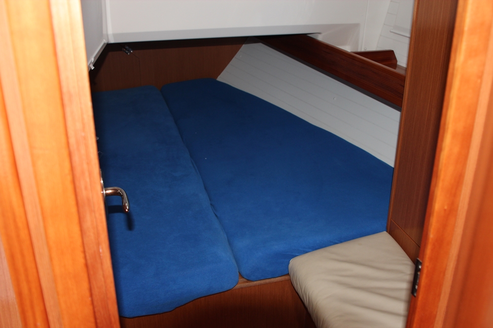 Bavaria Cruiser 40 — photo 11