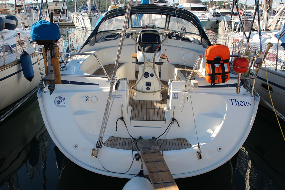 Bavaria 39 Cruiser — photo 1