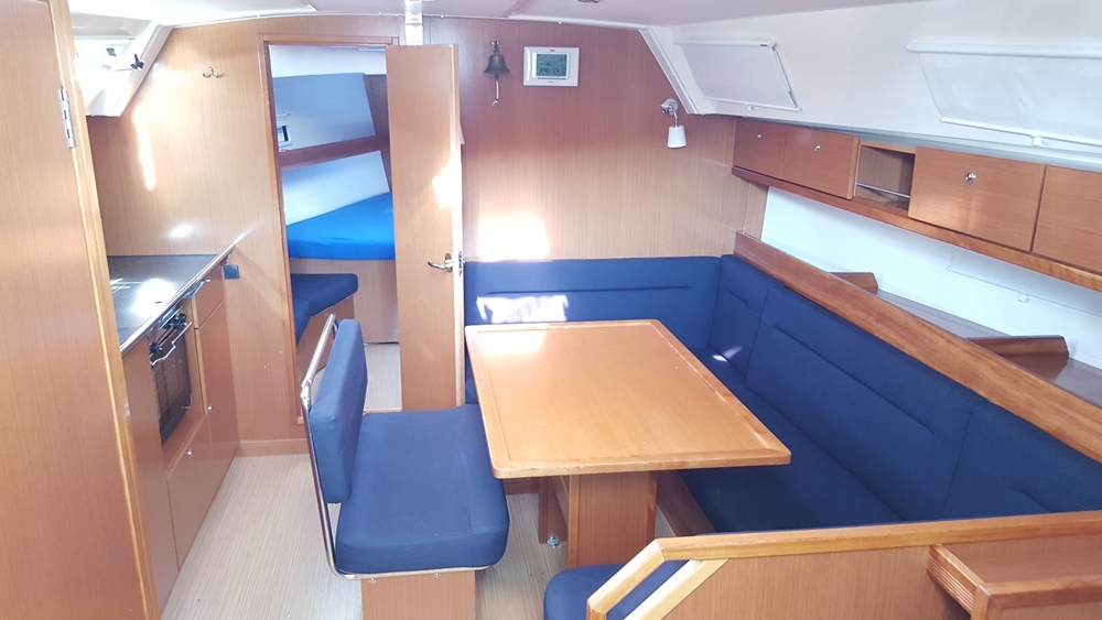 Bavaria Cruiser 40 — photo 10