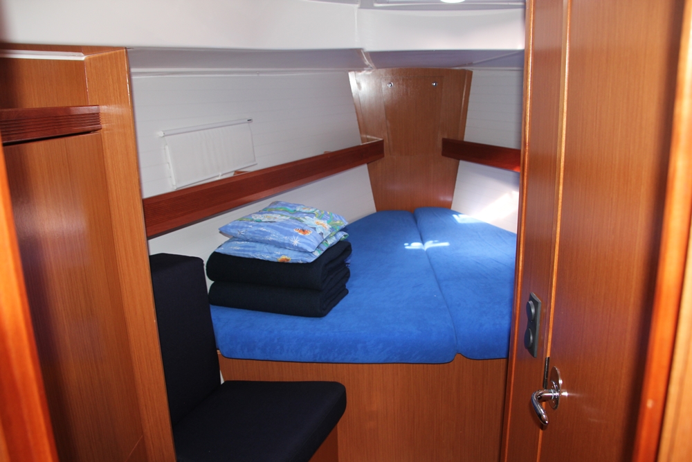 Bavaria Cruiser 40 — photo 11