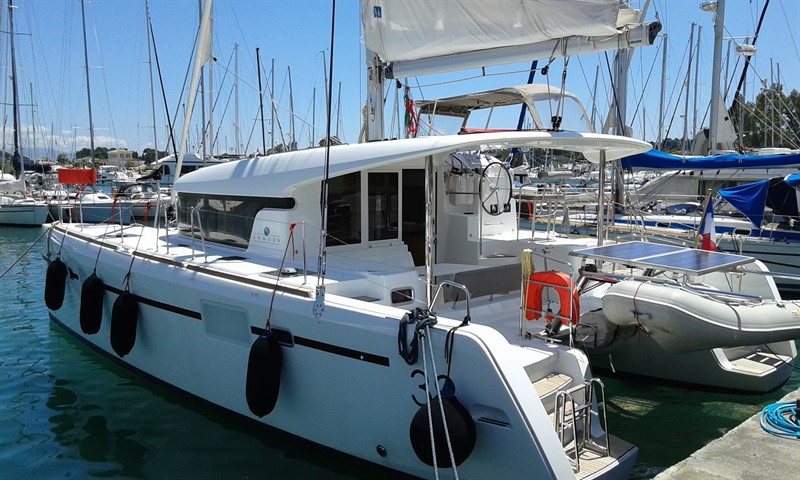 Lagoon 39 - 4 + 2 cab. — photo 3