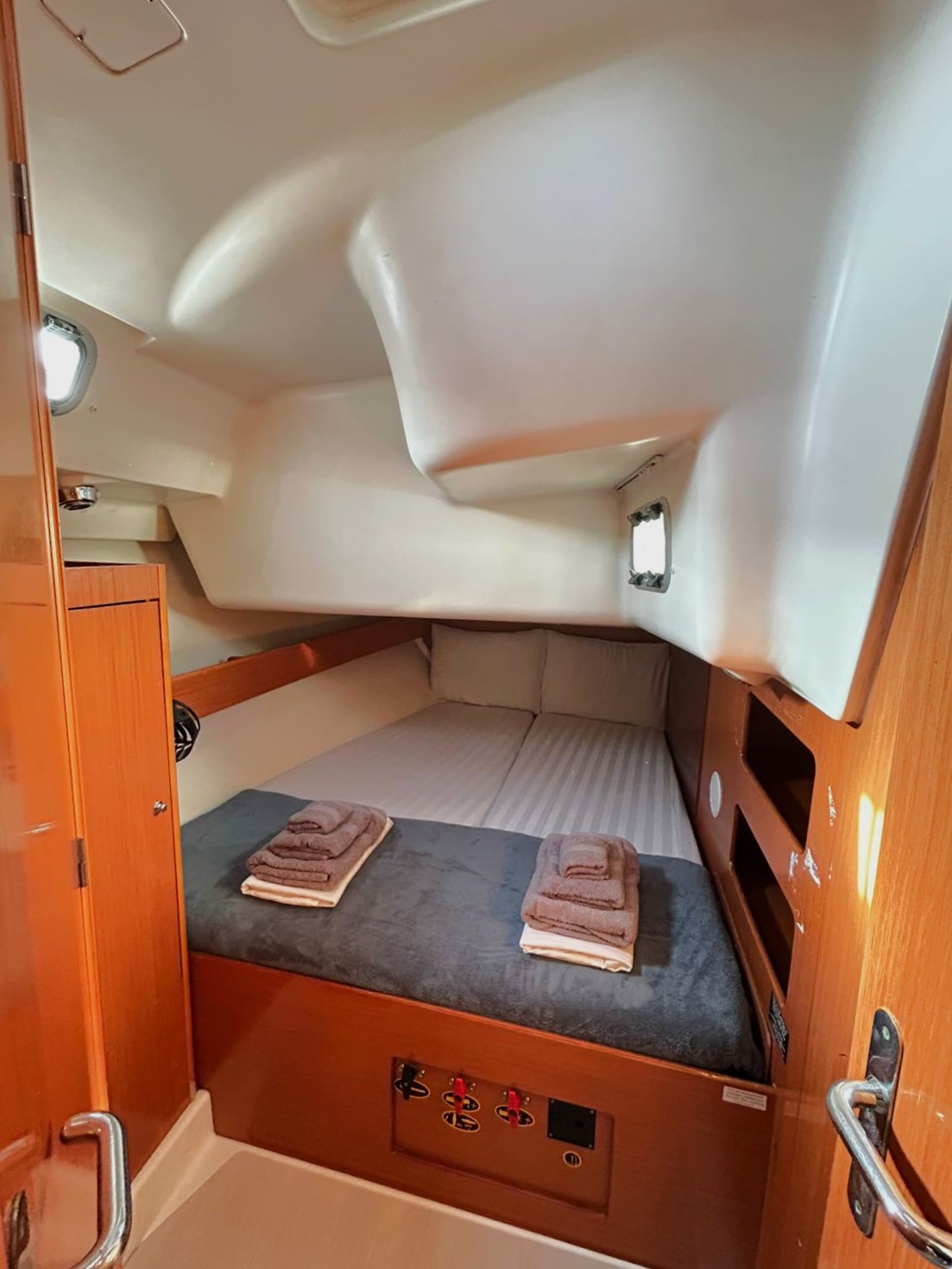 Cyclades 50.5 - 5 + 1 cab. — photo 12